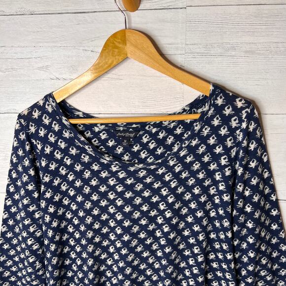 Lucky Brand Top Womens Size Medium Blue & White Geometric with Red Embroidery - Picture 7 of 16